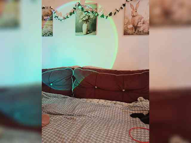 LadyAnny webcam
