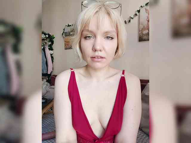 LadyAnny webcam