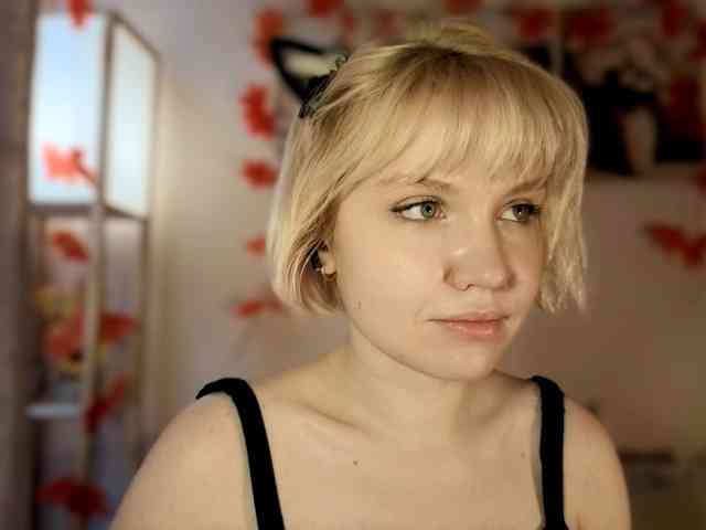 LadyAnny webcam