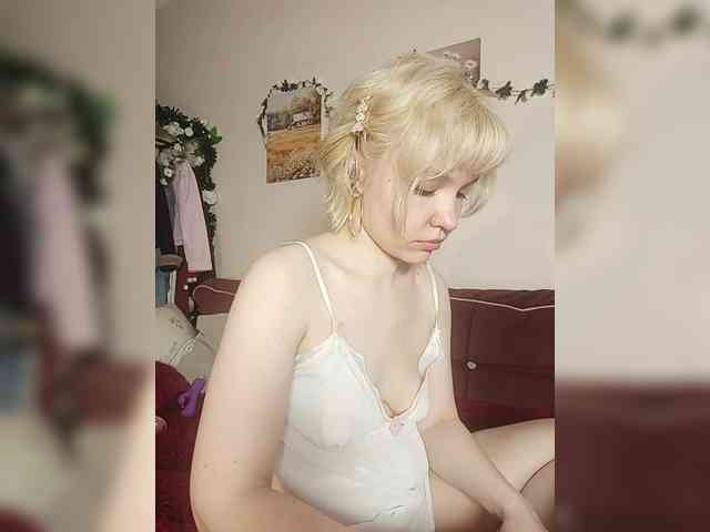 LadyAnny webcam