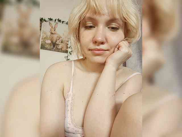LadyAnny webcam