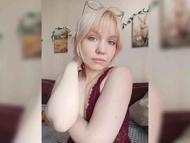 Model: LadyAnny