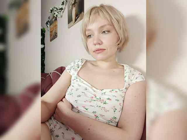 LadyAnny webcam