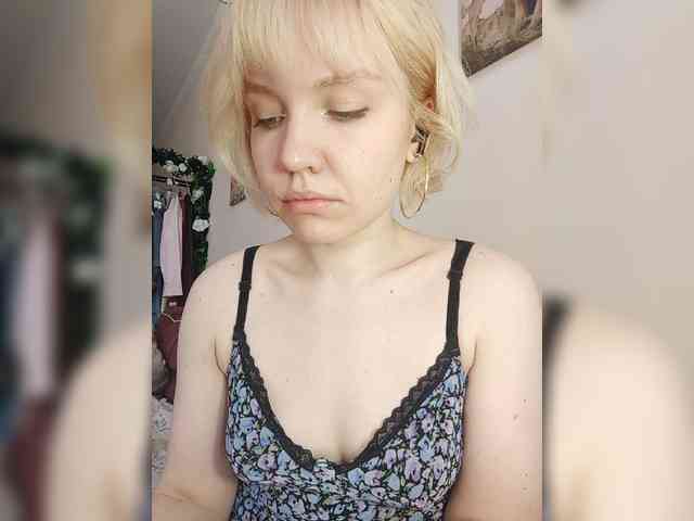 LadyAnny webcam