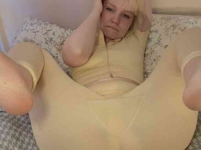 LadyAnny webcam