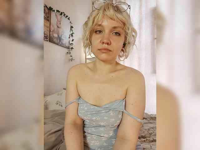 LadyAnny webcam