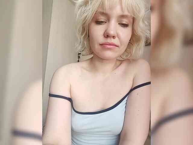 LadyAnny webcam