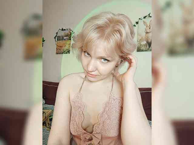 LadyAnny webcam