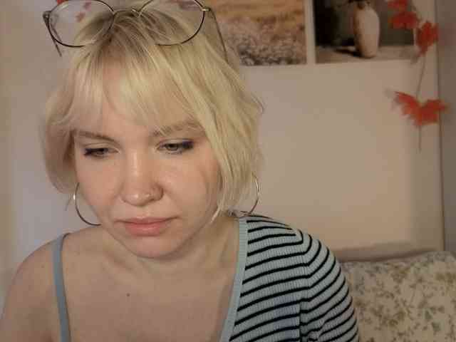 LadyAnny webcam