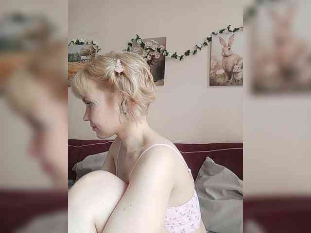 LadyAnny webcam