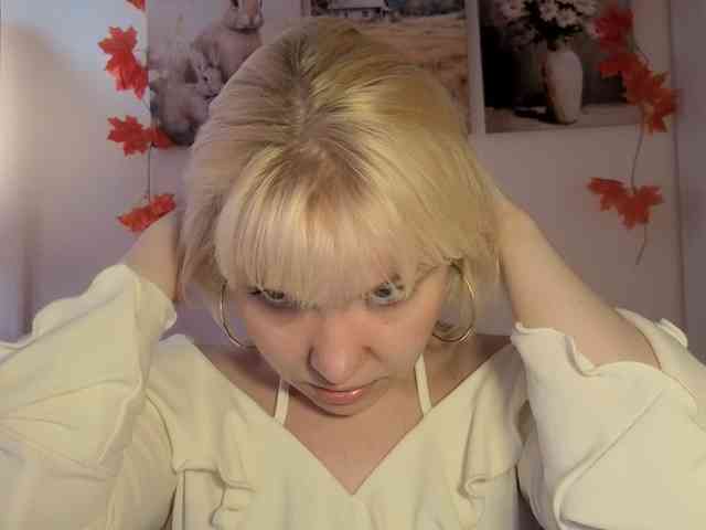 LadyAnny webcam