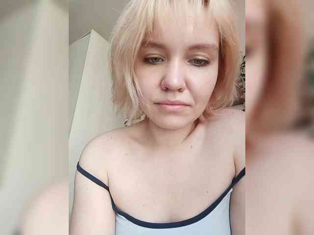 LadyAnny webcam