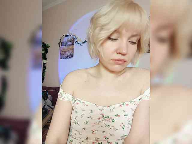 LadyAnny webcam