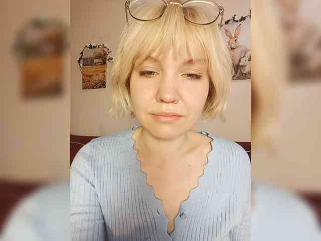 LadyAnny webcam