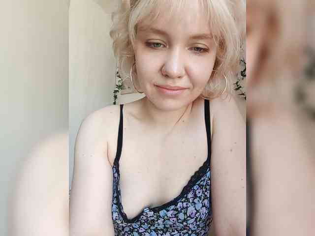 LadyAnny webcam