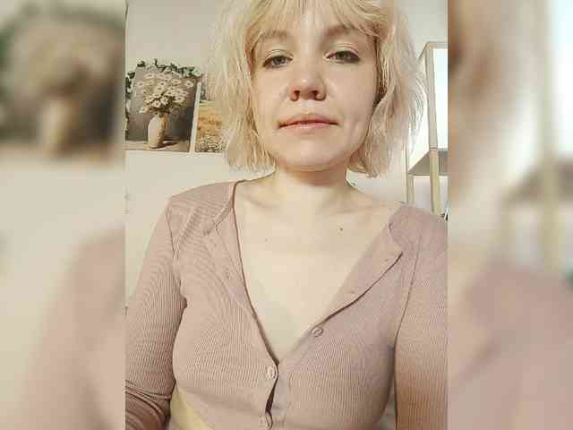 LadyAnny webcam