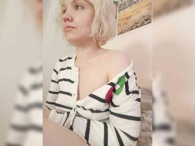 LadyAnny webcam