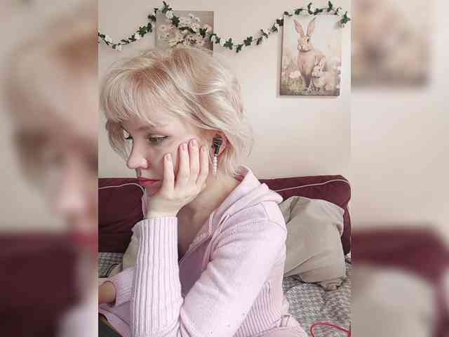 LadyAnny webcam