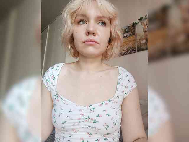 LadyAnny webcam