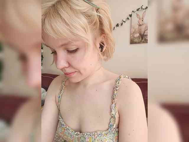 Model: LadyAnny