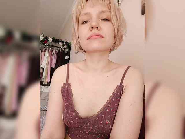 LadyAnny webcam