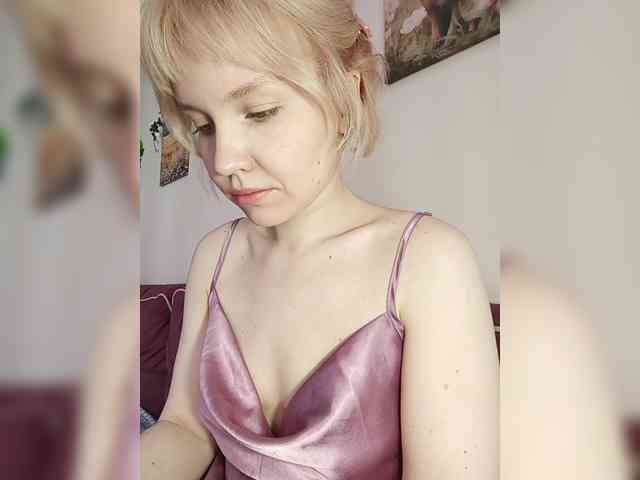 LadyAnny webcam