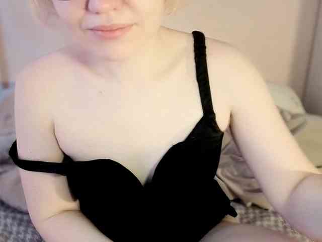 LadyAnny webcam