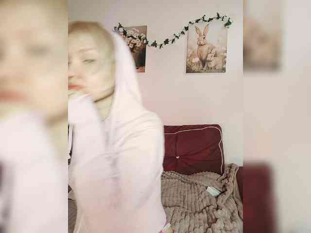 LadyAnny webcam