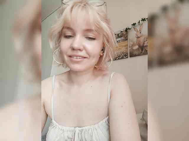 LadyAnny webcam