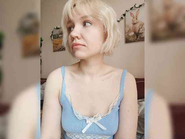 LadyAnny webcam