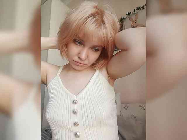 LadyAnny webcam