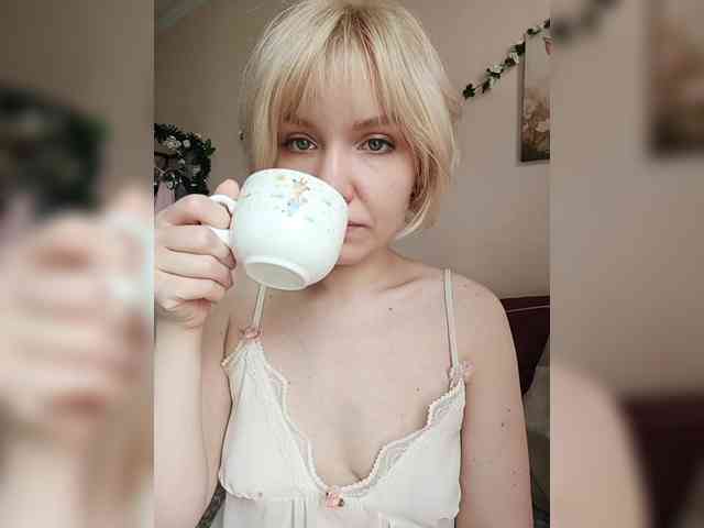 LadyAnny webcam