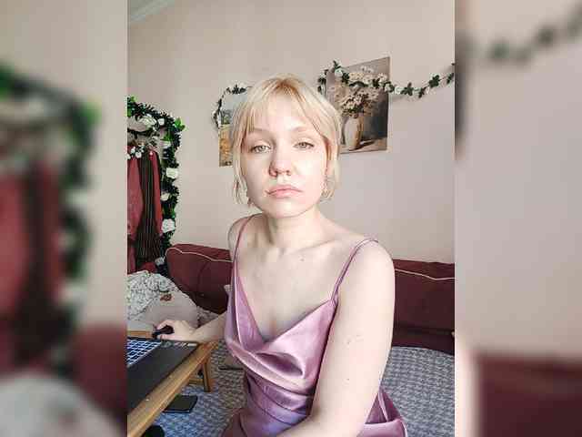 LadyAnny webcam