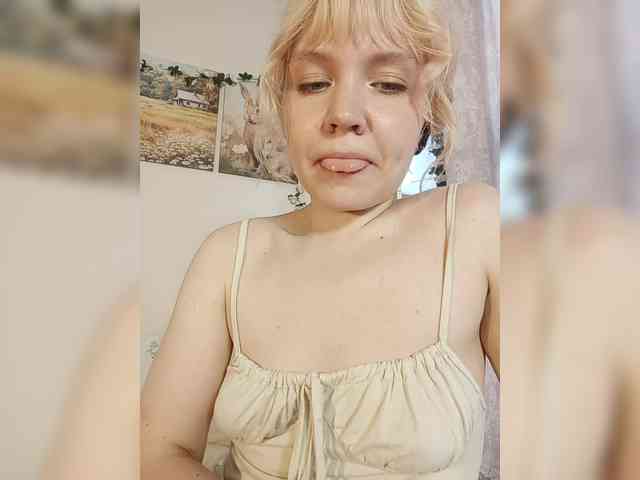 LadyAnny webcam