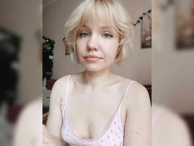 LadyAnny webcam