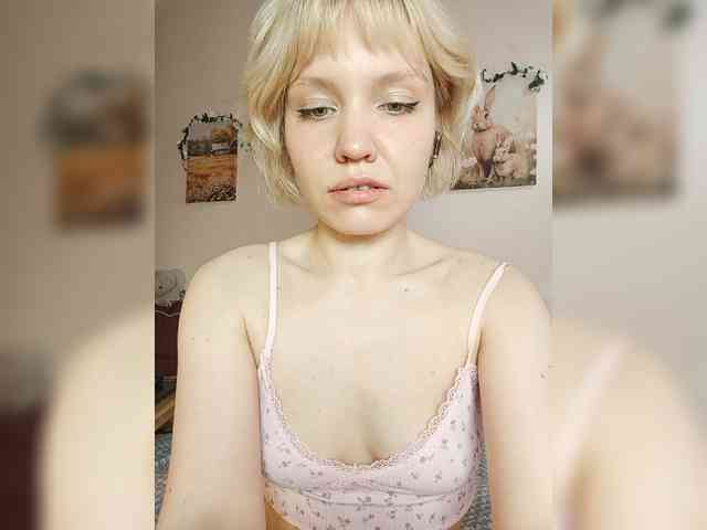 LadyAnny webcam