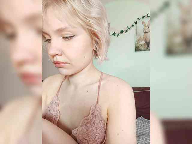 LadyAnny webcam