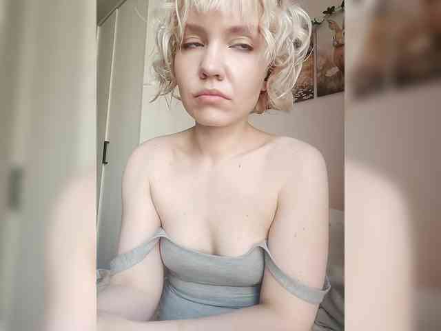 LadyAnny webcam