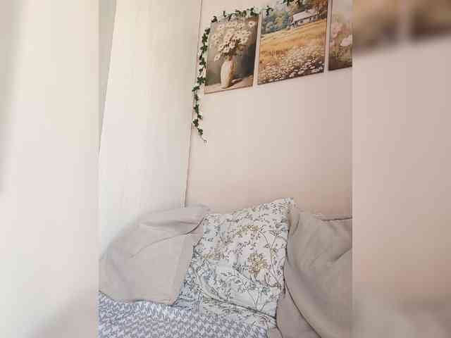 LadyAnny webcam