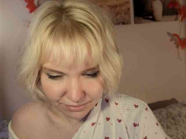 Ladyanny's cam show statistics and live stream