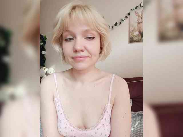 LadyAnny webcam