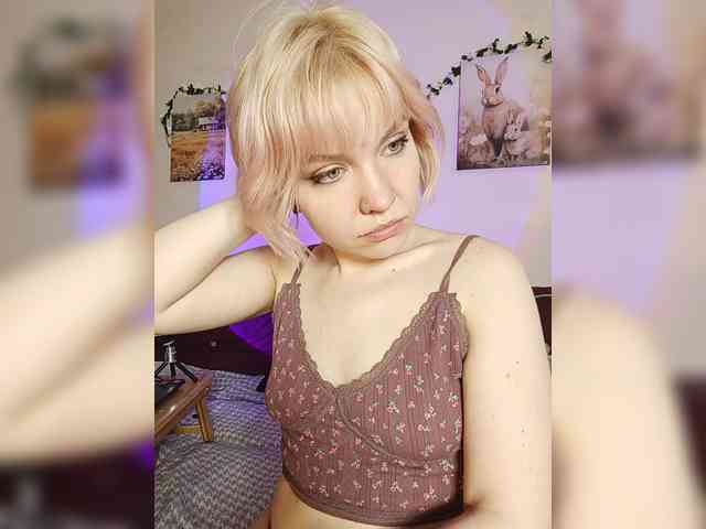 LadyAnny webcam