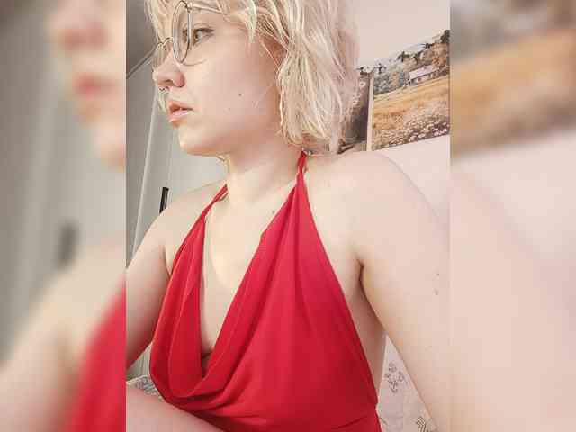 LadyAnny webcam