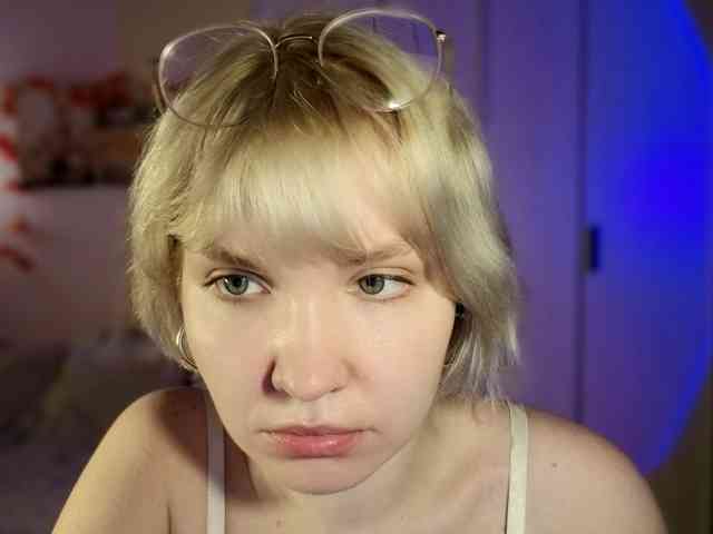 LadyAnny webcam