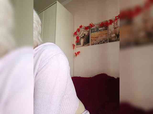 LadyAnny webcam
