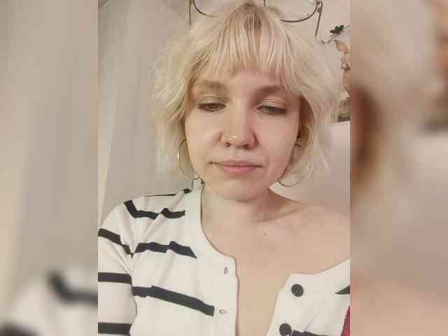 LadyAnny webcam