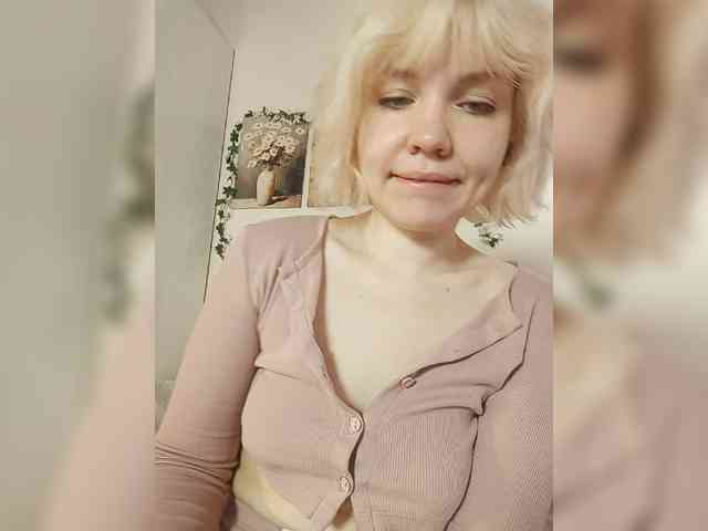 LadyAnny webcam