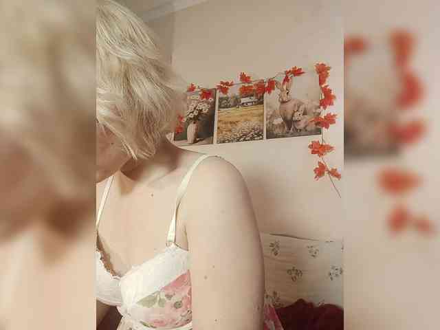 LadyAnny webcam