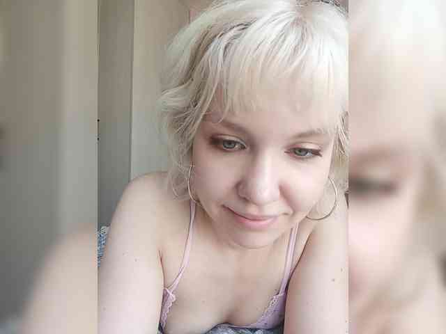 LadyAnny webcam