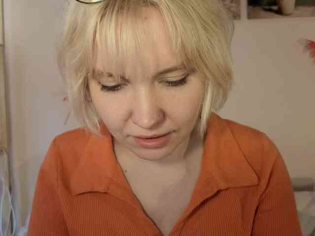 LadyAnny webcam